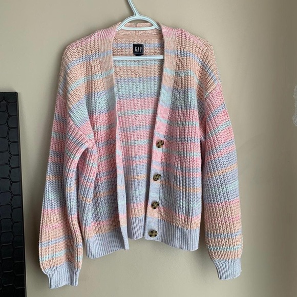 GAP Sweaters - 💖 pastel water colour knit GAP cardigan